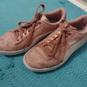 Girls 6.5 Puma rose gold sparkle sneaker